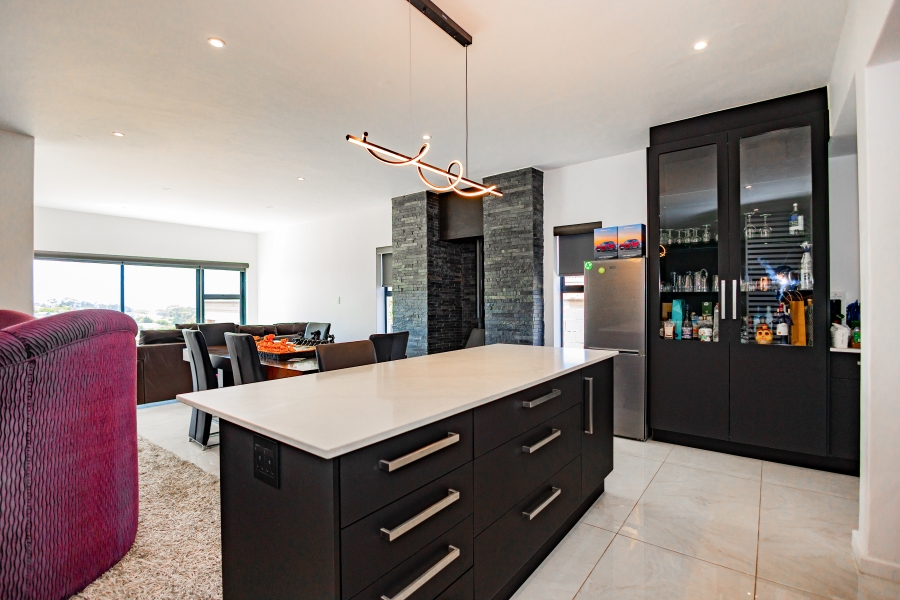 4 Bedroom Property for Sale in Oude Westhof Western Cape